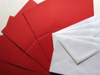 10 Kartenpapiere mit Umschlägen - rot